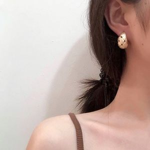 Matte Gold Weave Hoop Minimalist Earrings